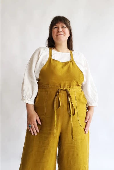 BBibbsCurvy_Front_Close_