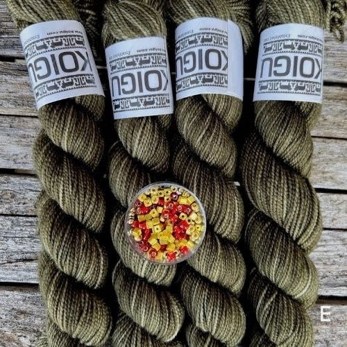 DIAMOND TEE yarn packs with beads Olive-