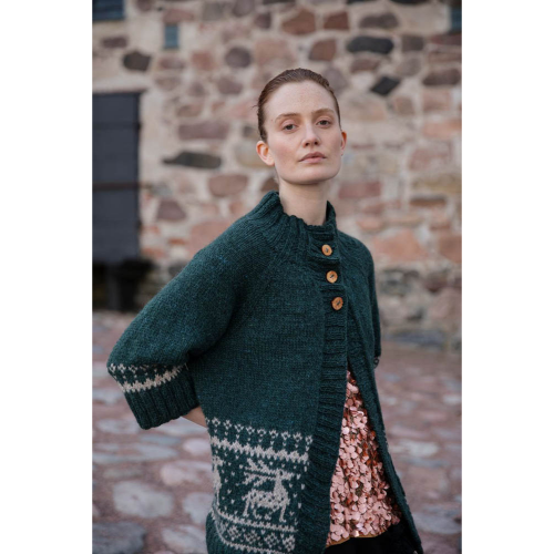 Knitted-Kalevala-2-Hiiden-Hirven-Hiihto