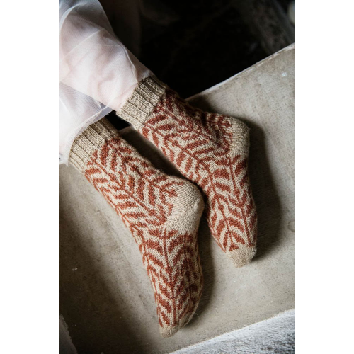 Knitted-Kalevala-2-Kuunteleva-Metsa