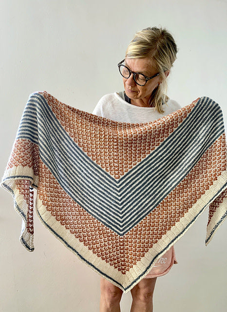 Malibu Shawl by Isabell Kraemer Ravelry Pattern – Sue2Knits and Yarn