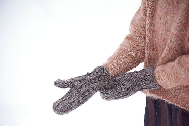 Skyhill_Mittens_2__Knits_About_Winter_medium2