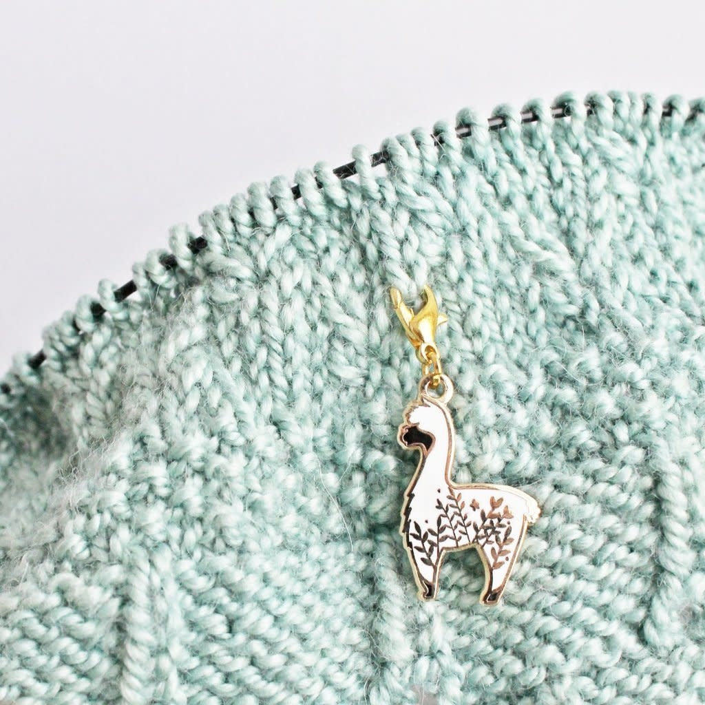 Alpaca_1_brighter_1296x