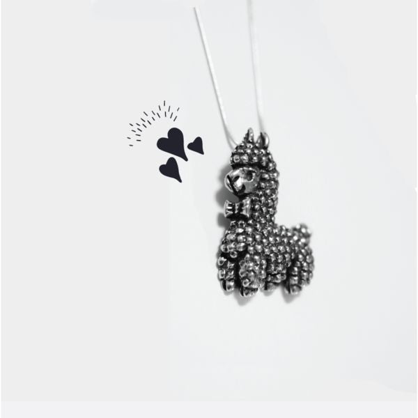 freddie_crochet_pendant_2a80bb1c-9348-4848-998f-5d9cb15e57af_grande