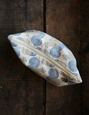 NTSQUIRRELPOUCHGRAY_ITEM0