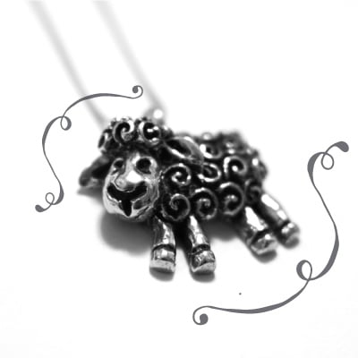 sheep_pendant1-01_11c580a1-6cbf-42b8-b8cc-a8cf97eee78b_grande