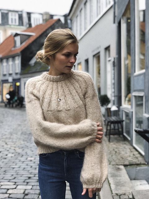 Sunday_Sweater_1_medium2