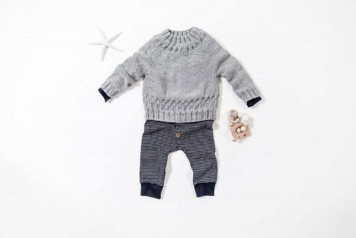 Knit-a-little1__.jpg